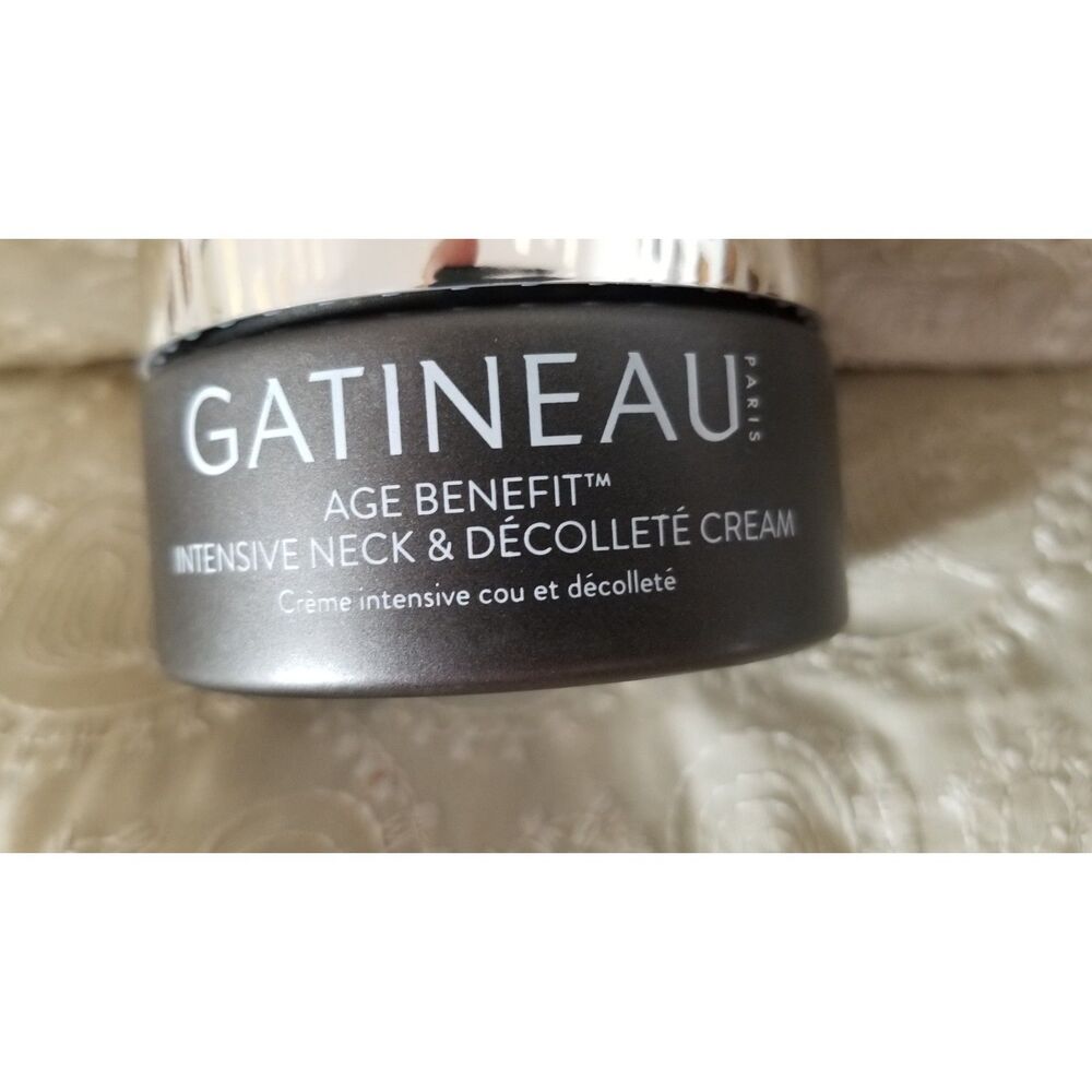 The Gatineau Age Benefit Intensive Neck & Décolleté Cream